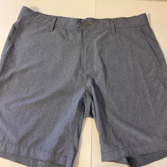 32 Degrees Cool Men's Performance Grey Shorts Size 40 - Picture 1 of 12